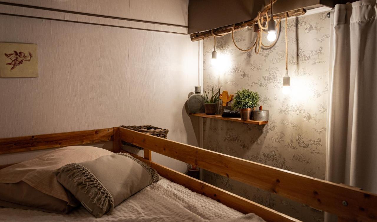 Abacard Home Chambre D'Hotes Adult Only Roquemaure  Buitenkant foto